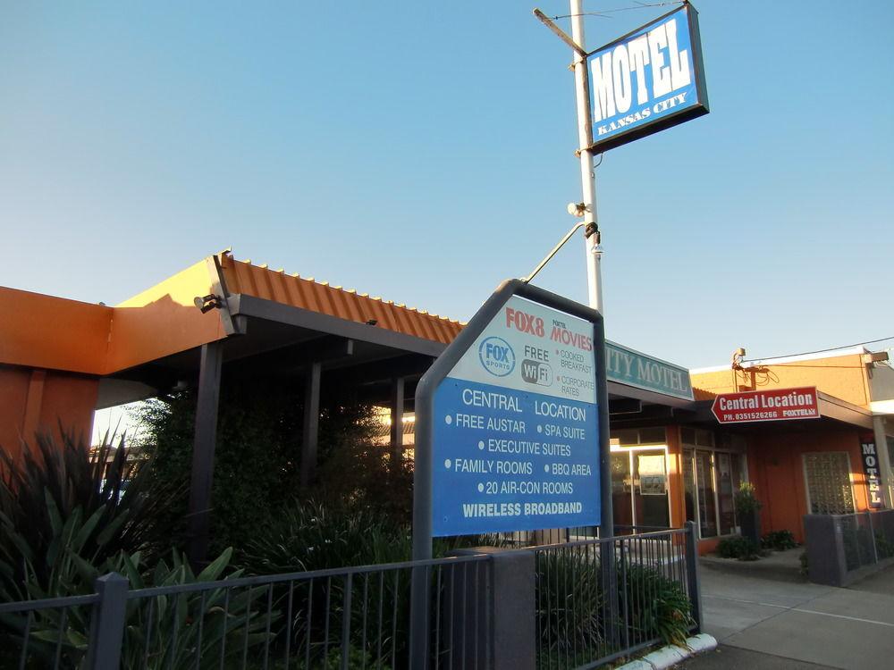 Castle Motel Bairnsdale Kültér fotó