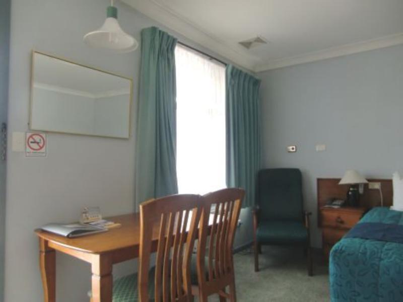 Castle Motel Bairnsdale Szoba fotó