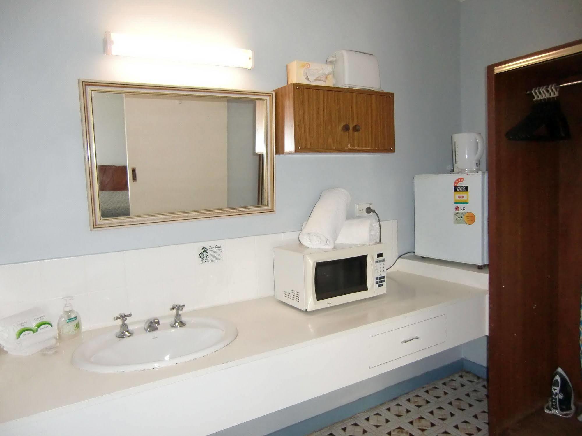 Castle Motel Bairnsdale Kültér fotó